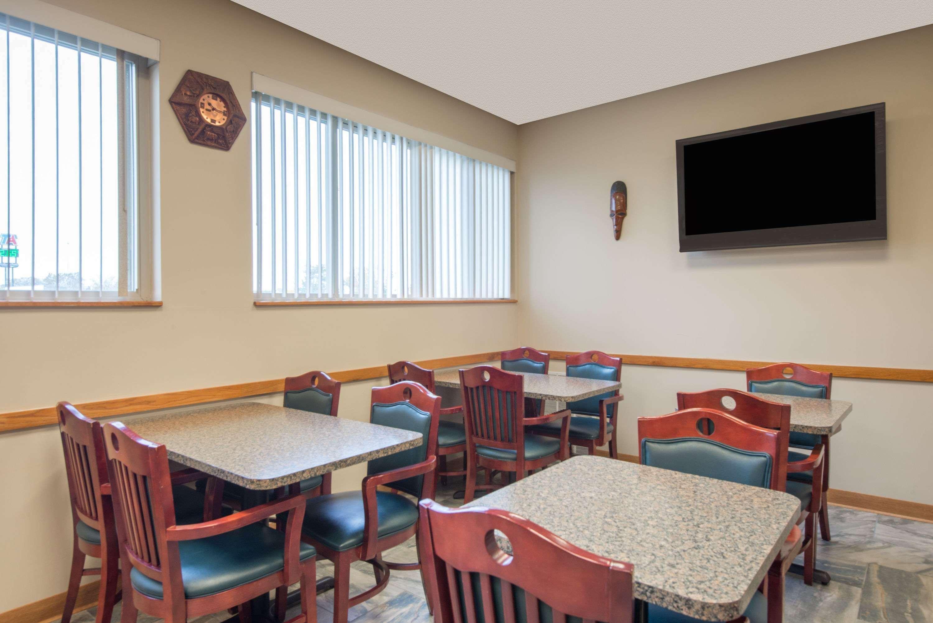 Super 8 By Wyndham Youngstown/Austintown Esterno foto
