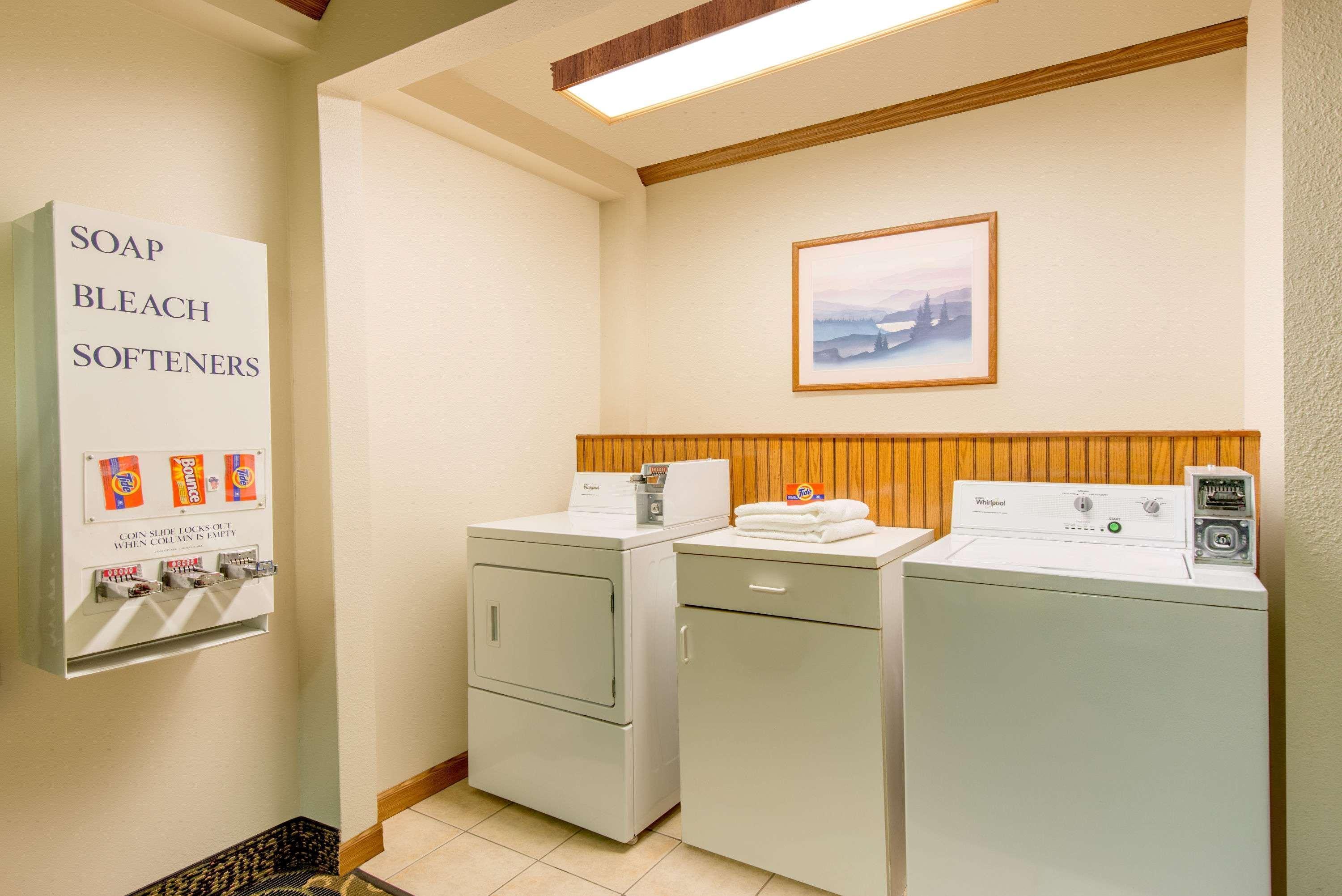 Super 8 By Wyndham Youngstown/Austintown Esterno foto