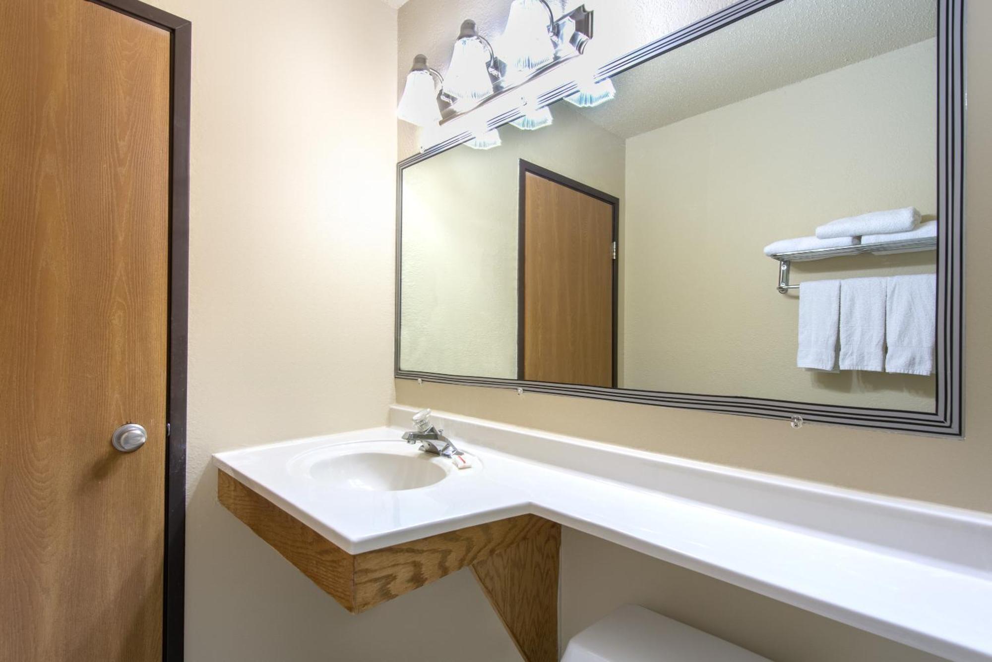 Super 8 By Wyndham Youngstown/Austintown Esterno foto