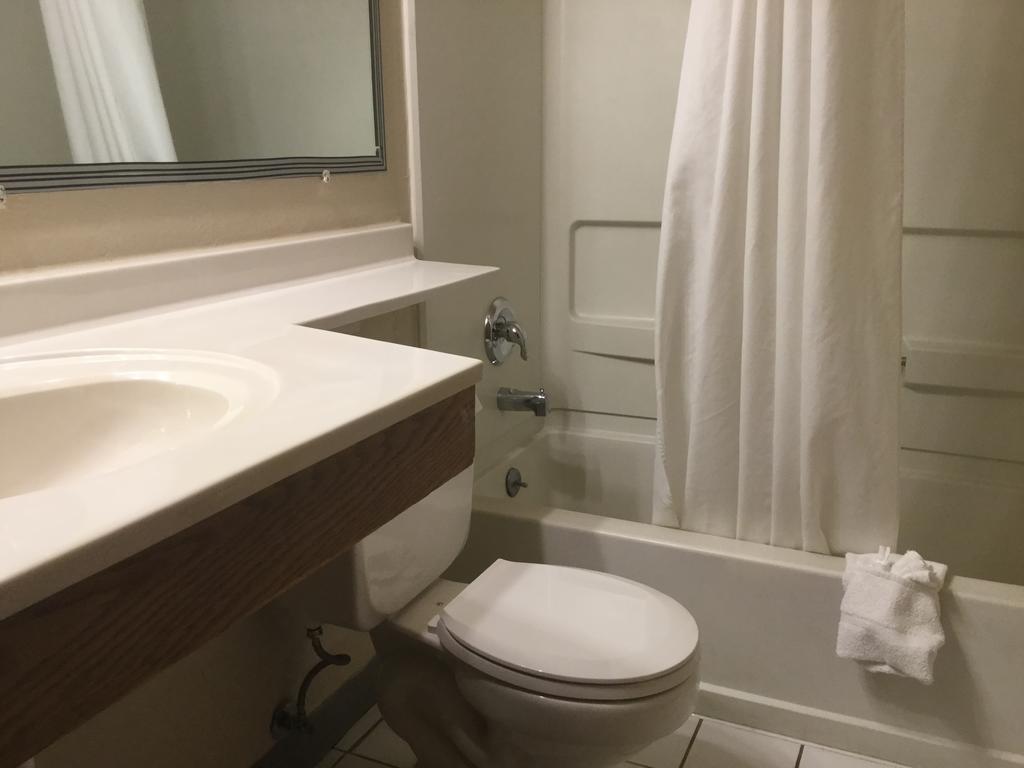 Super 8 By Wyndham Youngstown/Austintown Esterno foto