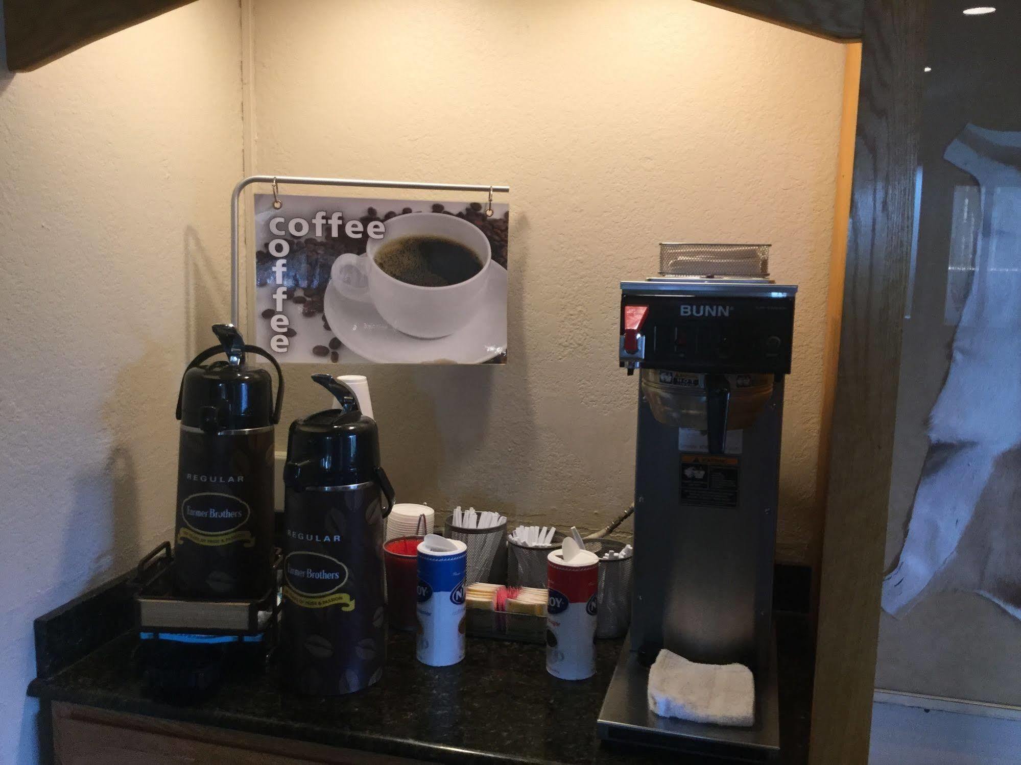 Super 8 By Wyndham Youngstown/Austintown Esterno foto